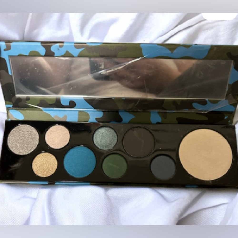 Mac Eyeshadow Palette